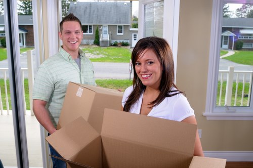 Local student removals in Maidahill with efficient loading and delivery