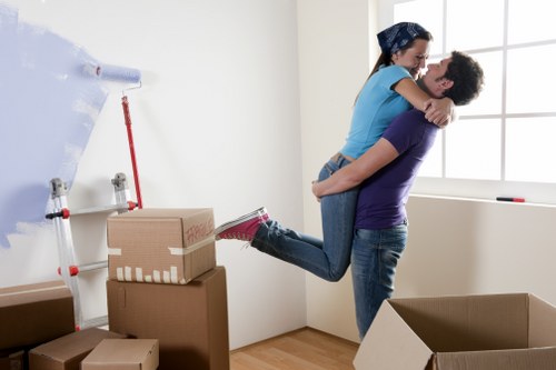 Choosing the right removal truck hire option in Maidahill